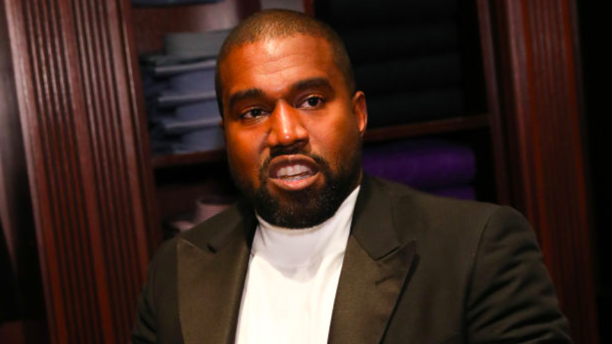 Kanye West viola regras do Twitter e tem conta suspensa de novo