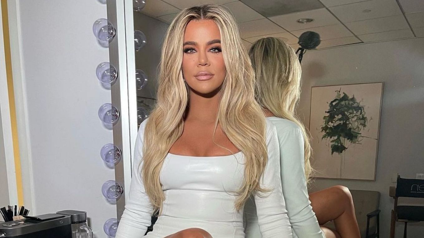 Khloe Kardashian criticada por ~biscoitar logo após tragédia no Astroworld