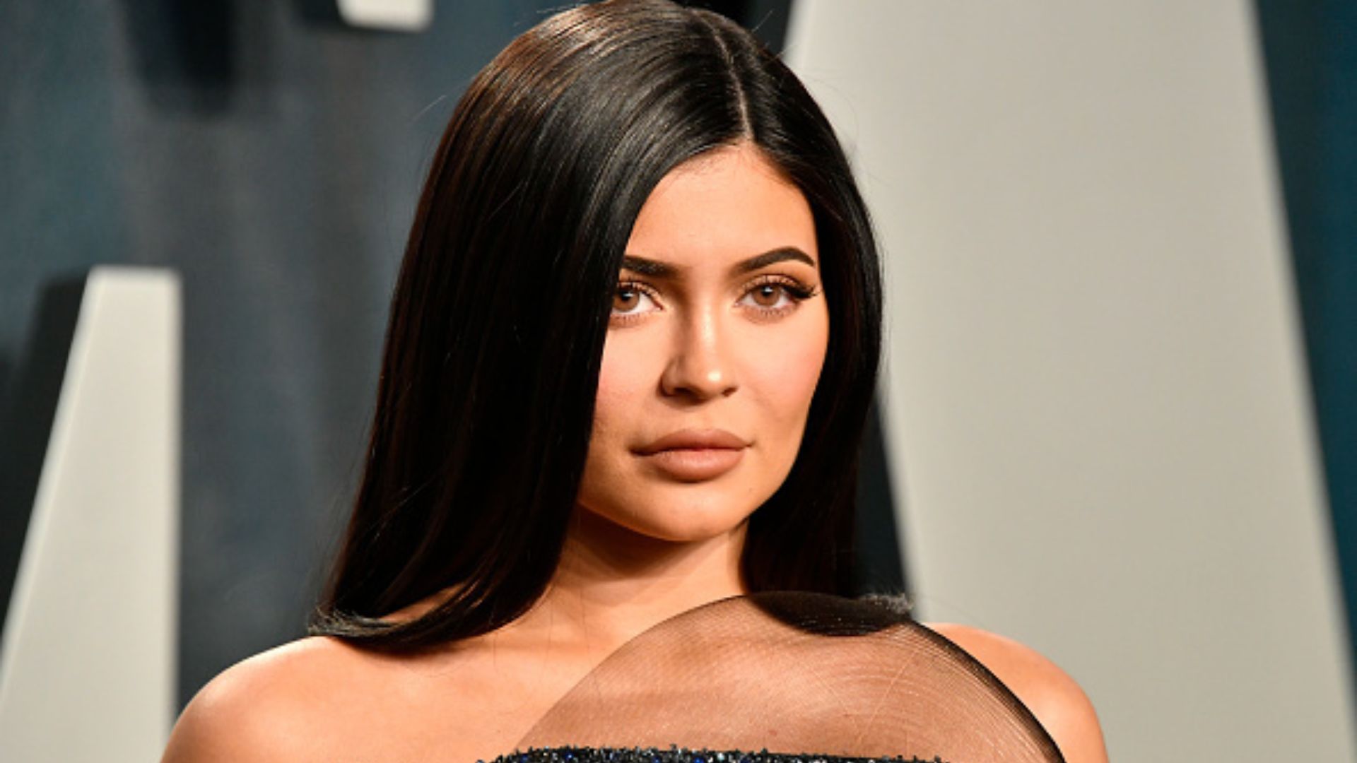 Kylie Jenner mostra filho caçula pela primeira vez e revela o nome do bebê