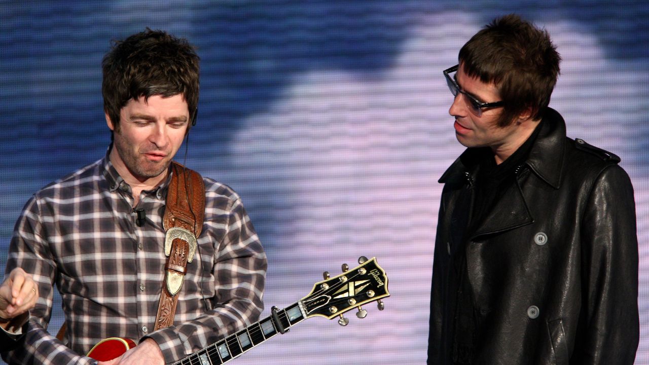 Liam Gallagher x Noel Gallagher: a briga que levou ao fim do Oasis