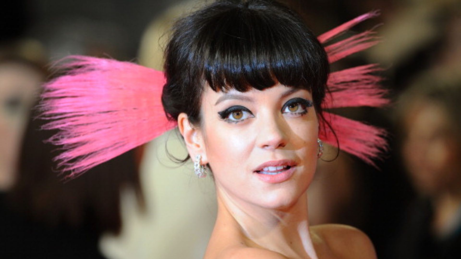 Lily Allen sai em defesa dos bebês do nepotismo; confira