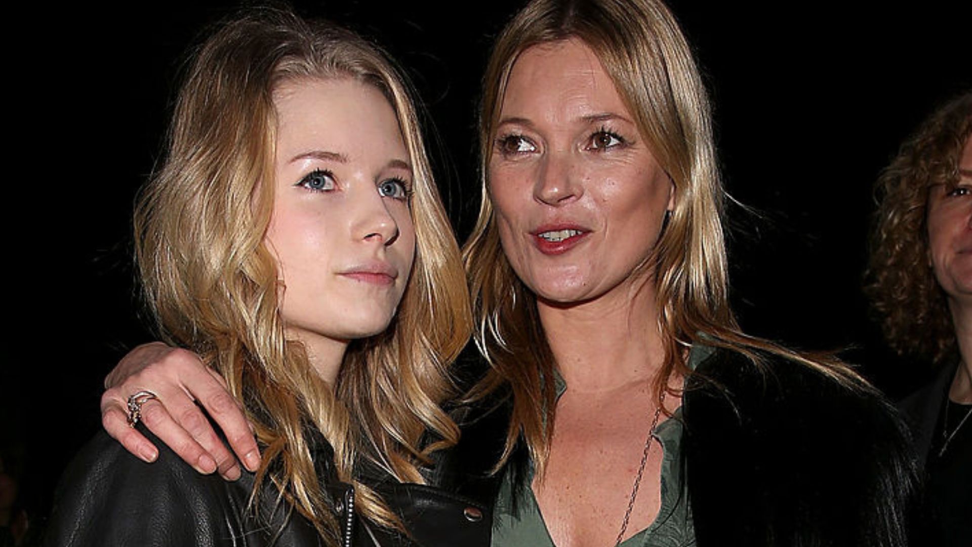Lottie Moss detona a irmã Kate Moss por falta de apoio