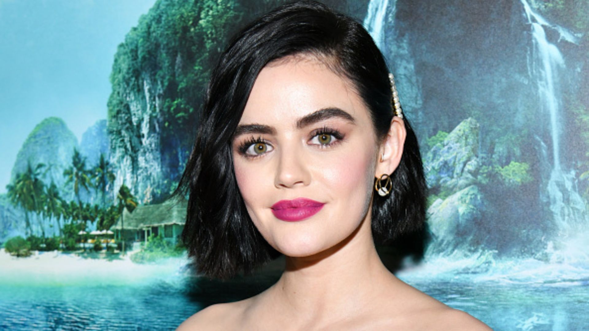 Lucy Hale revela luta contra alcoolismo: “Mereço mais desta vida”