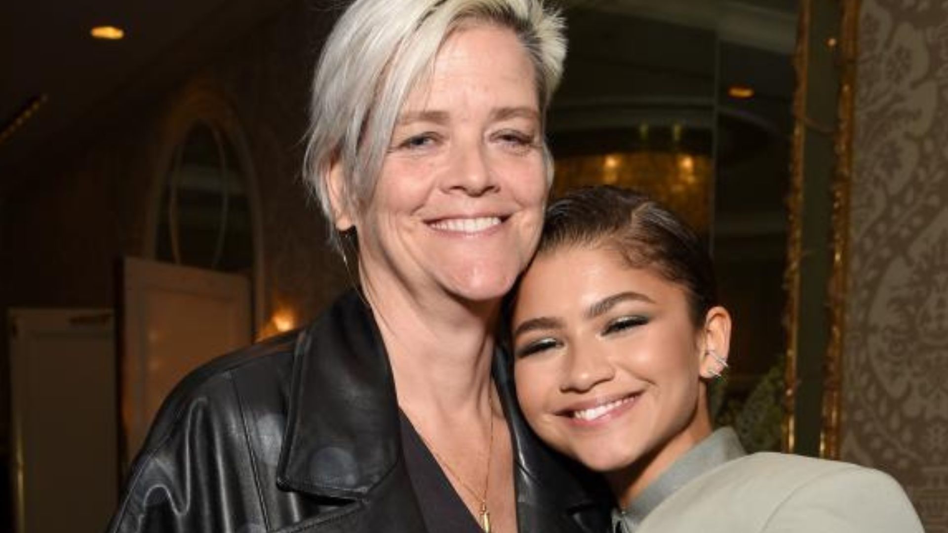 Mãe de Zendaya reage aos rumores do casamento com Tom Holland
