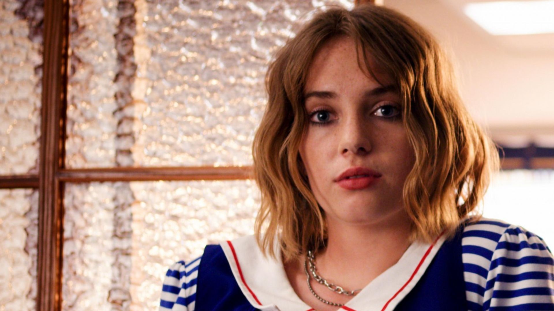 Maya Hawke fala sobre futuro romântico de Robin em “Stranger Things”