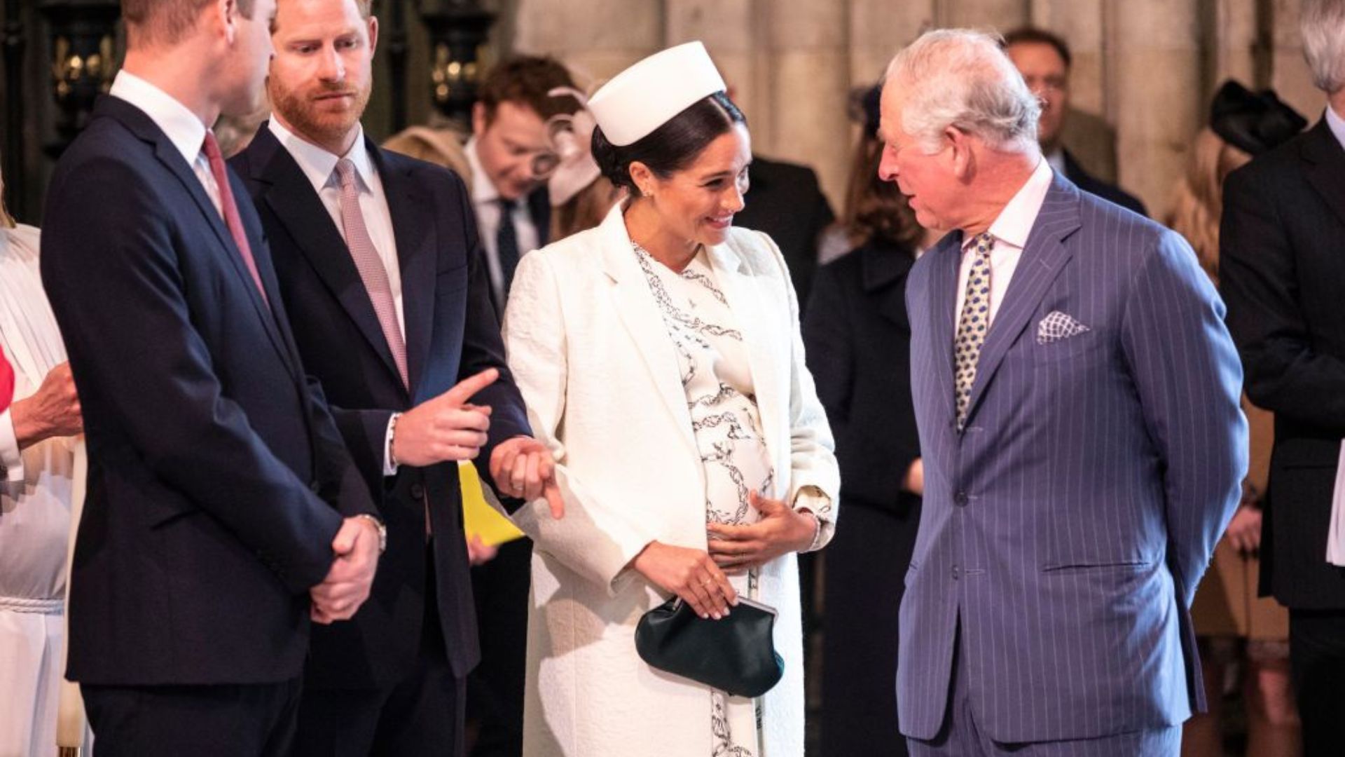 Meghan Markle pede reunião com Rei Charles; saiba o motivo!