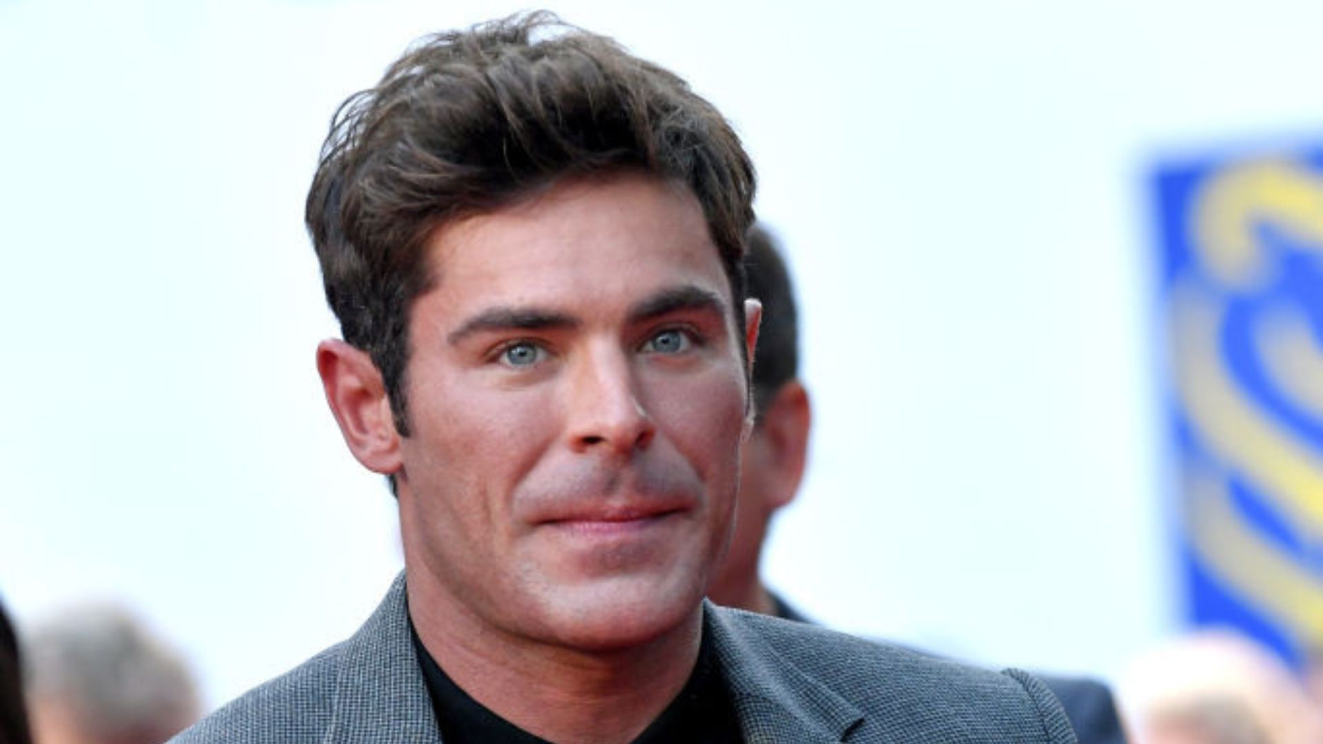 Mudança na aparência e quase morte: o que aconteceu com Zac Efron?