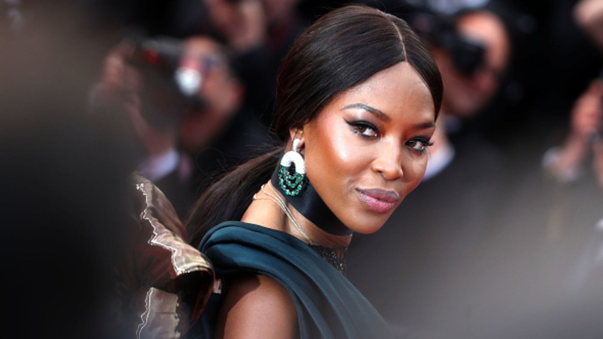 Naomi Campbell relembra luta contra o racismo: “Eu precisava ir além”