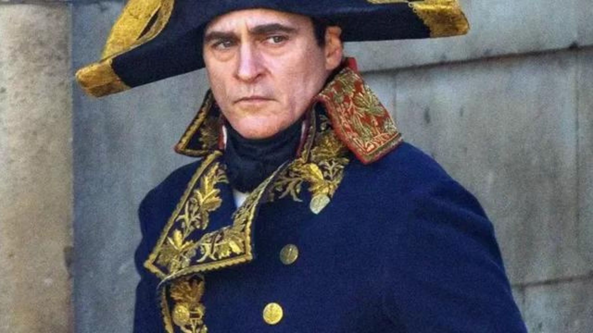 “Napoleão”: filme com Joaquin Phoenix ganha vídeo de bastidores
