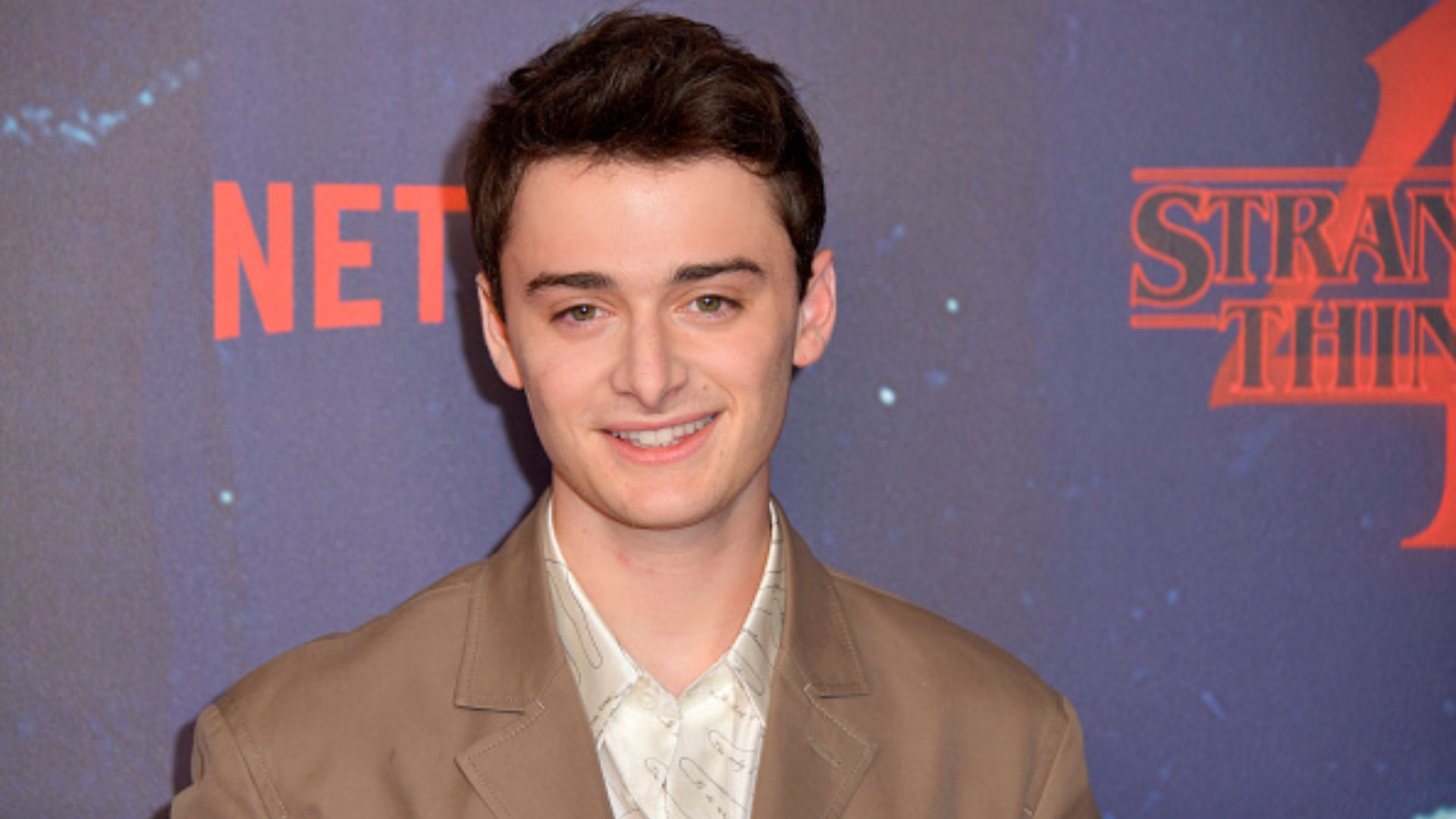 Noah Schnapp compartilha mensagem emocionante que recebeu do avô ao se declarar gay