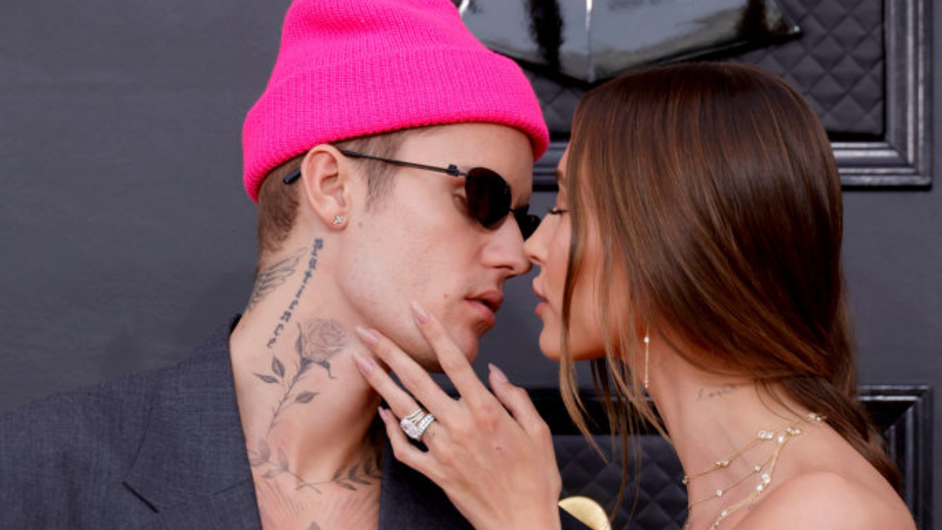 Nova Grávida? Hailey Bieber comenta rumores de gravidez!