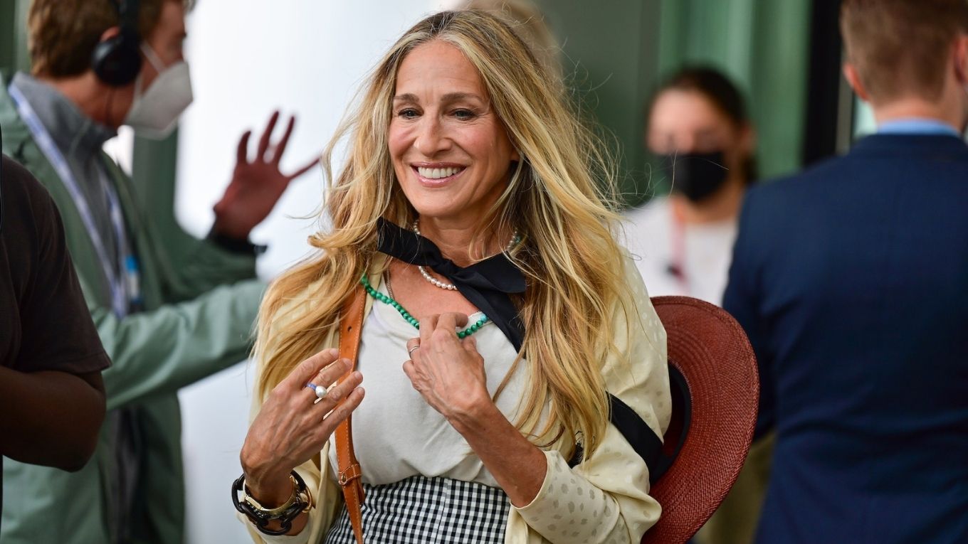 “O que eu posso fazer? Desaparecer?”, diz Sarah Jessica Parker sobre hate a sua idade
