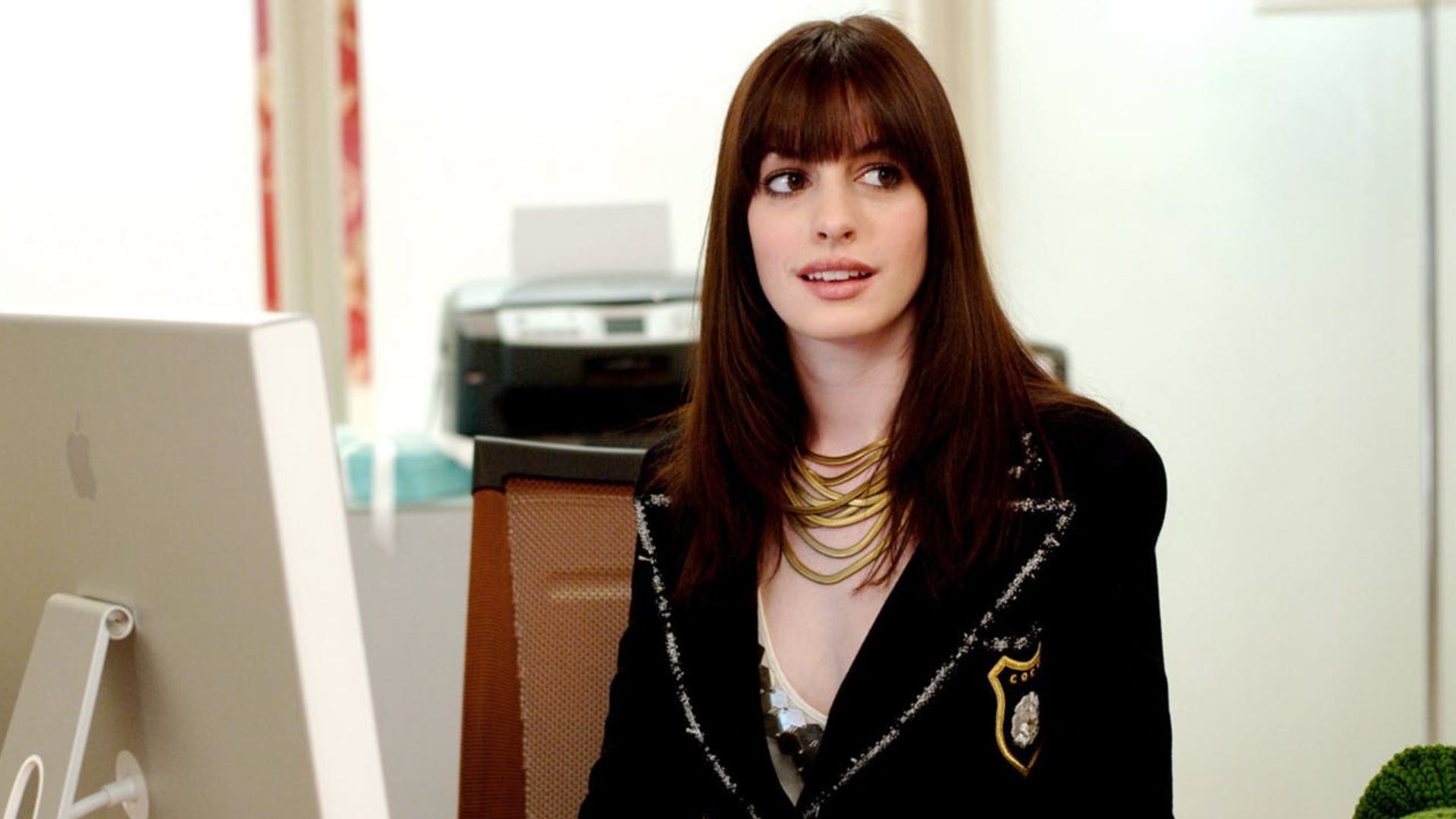 Onde estaria Andy, de O Diabo Veste Prada, hoje? Anne Hathaway responde!