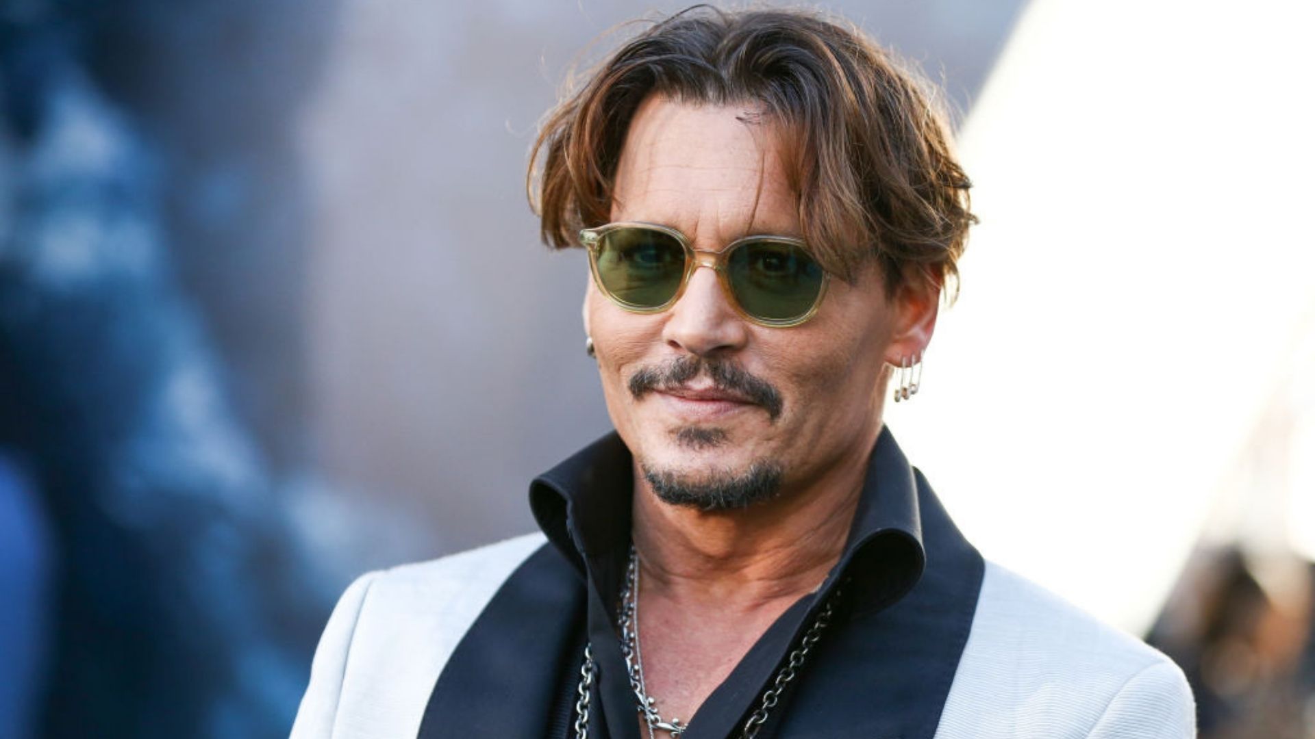 Exposto o salário de Johnny Depp em Piratas do Caribe e outros filmes