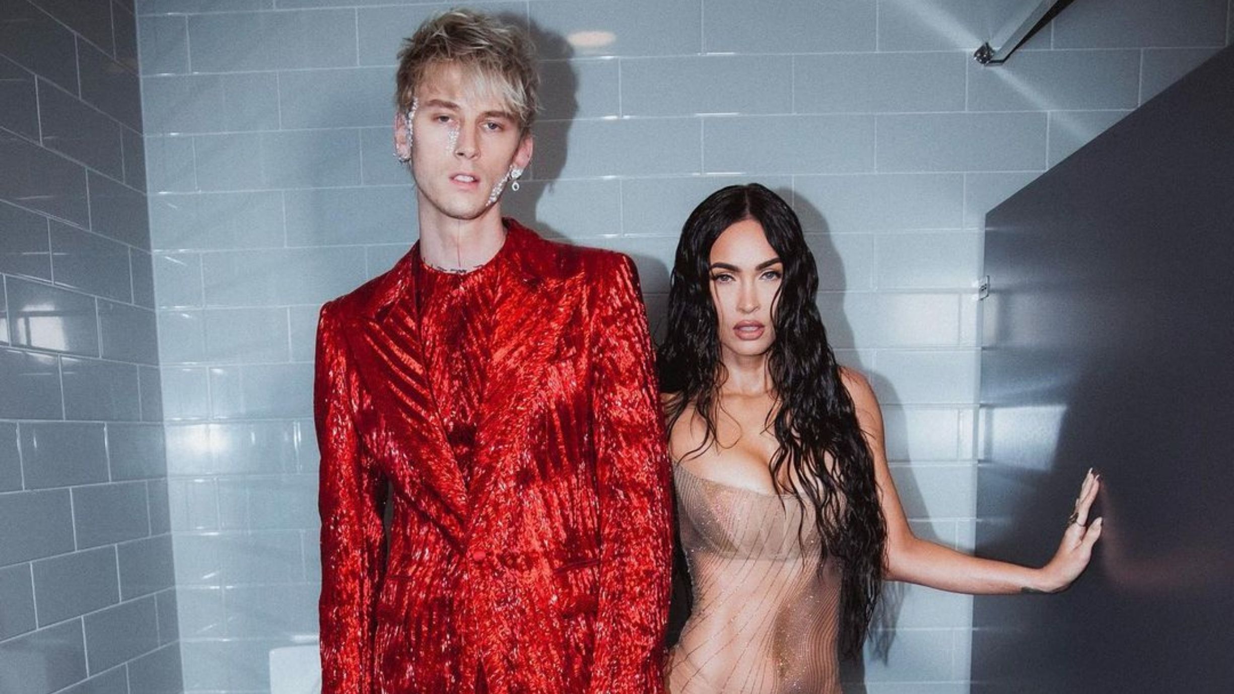 Revelados valor e detalhes do anel de noivado de Megan Fox e Machine Gun Kelly!