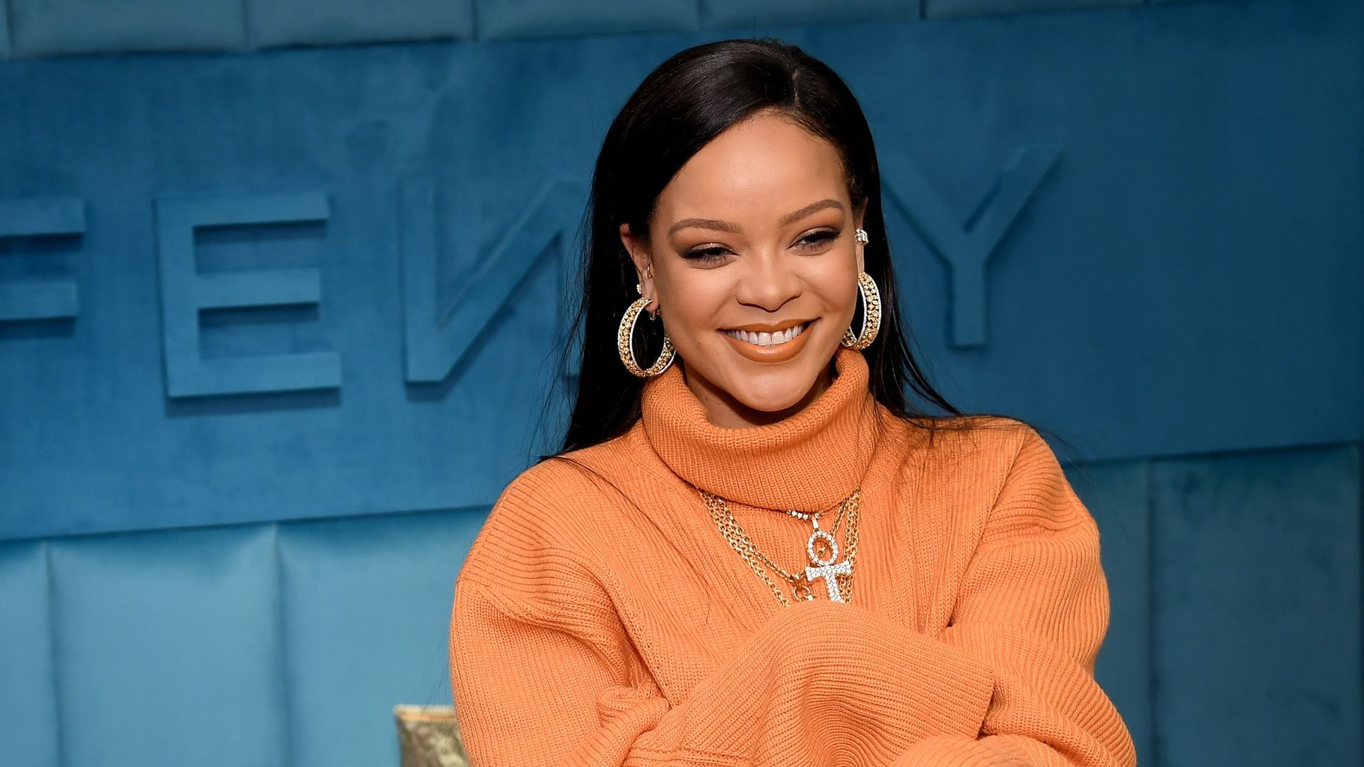 Rihanna é oficialmente bilionária e aqui está o patrimônio da ex-cantora!