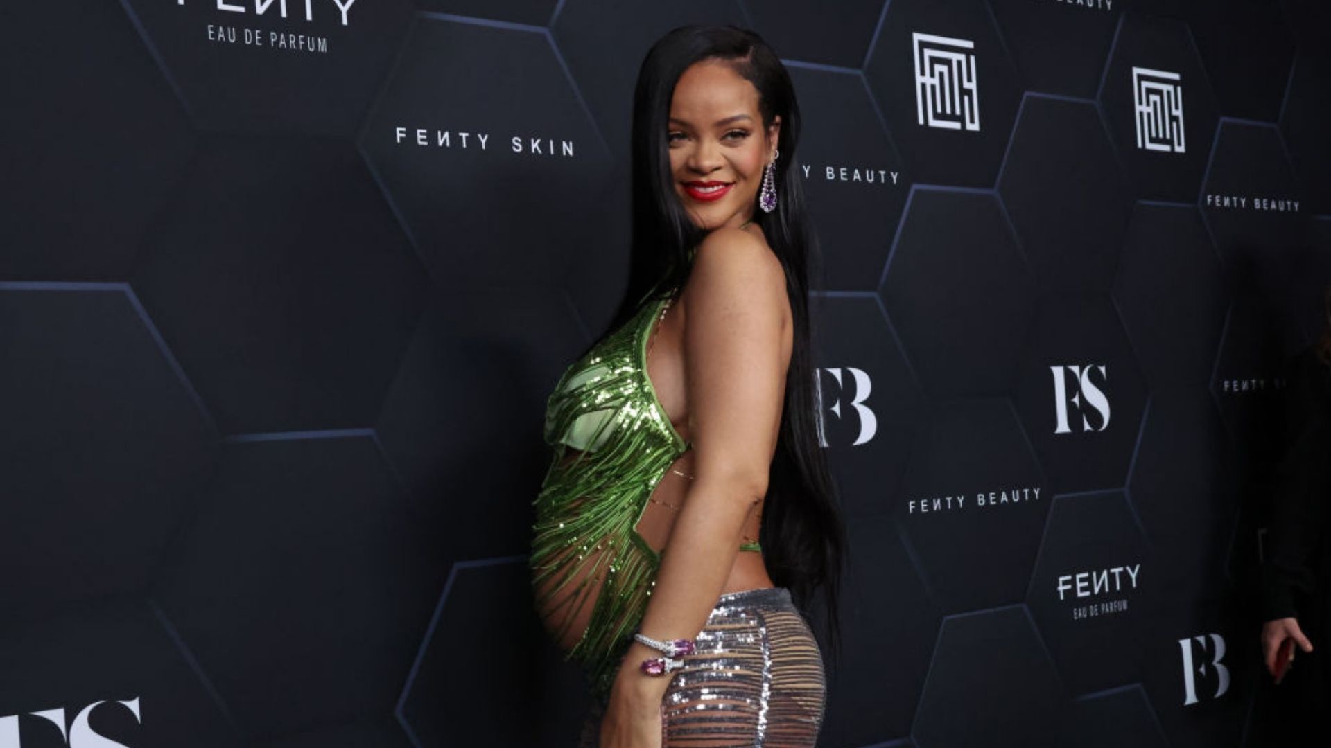 Rihanna em Las Vegas? Cantora responde sobre possível residência!