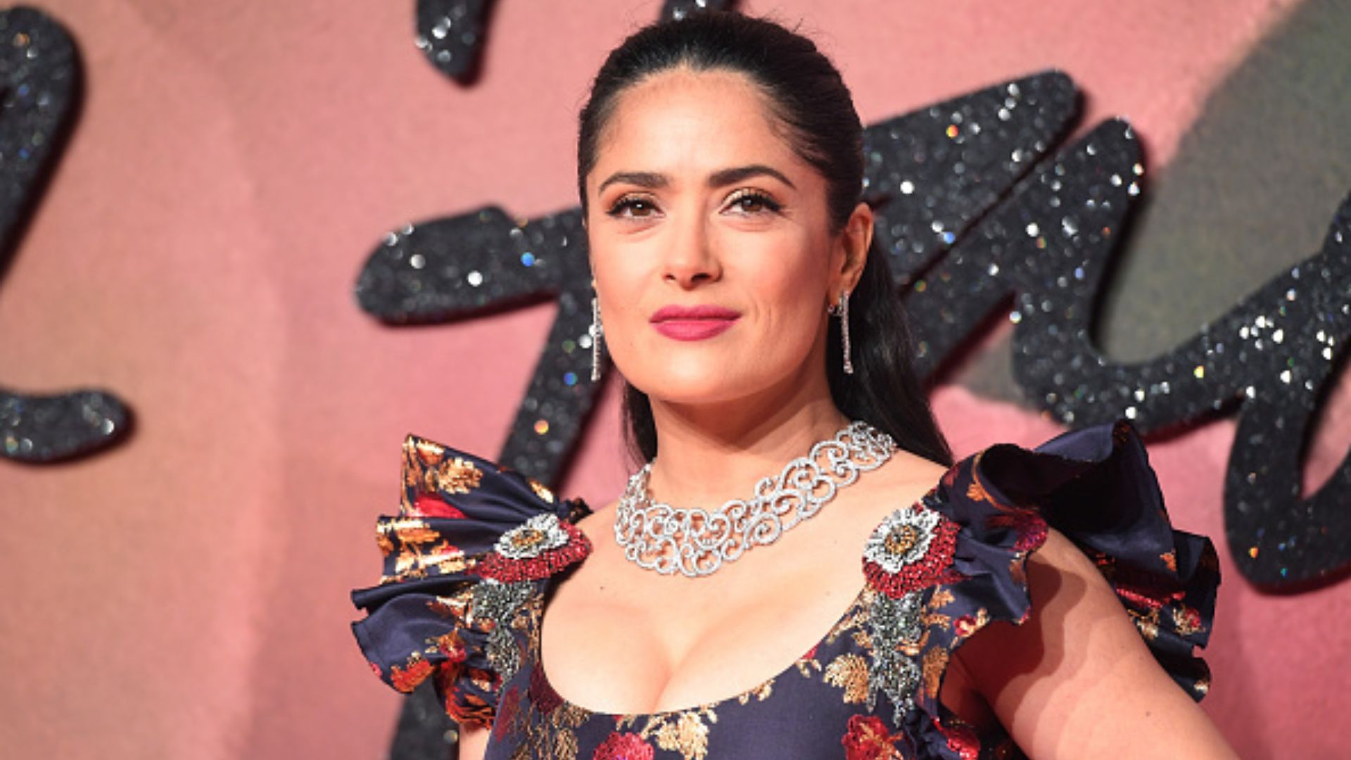 Salma Hayek diz que convidou strippers de ‘Magic Mike’ para sua casa