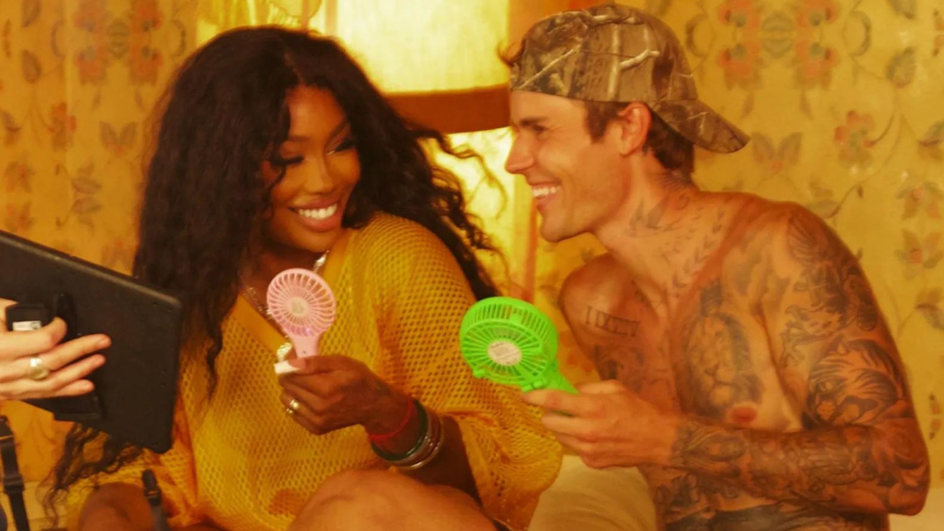 SZA lança versão acústica de “Snooze” com participação de Justin Bieber; ouça