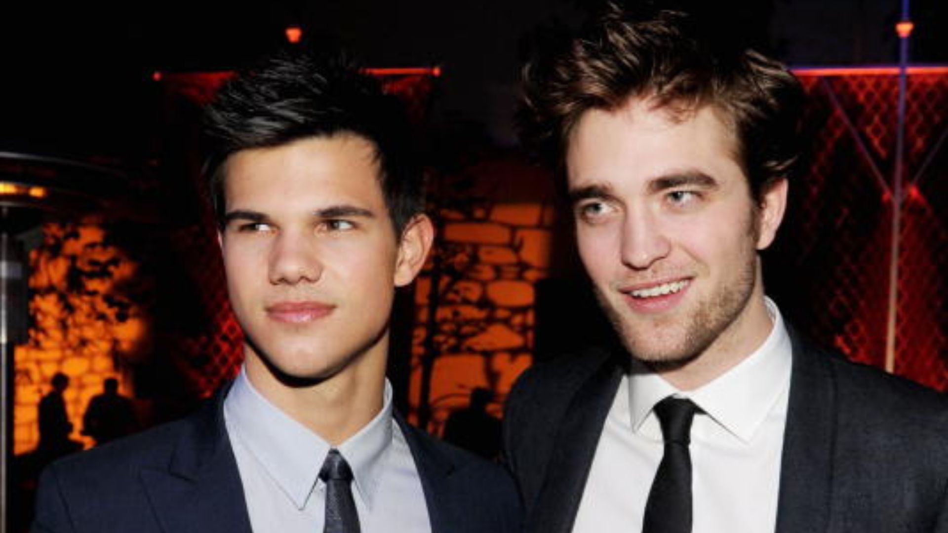 Taylor Lautner diz que rivalidade entre fãs de Crepúsculo afetou amizade com Robert Pattinson